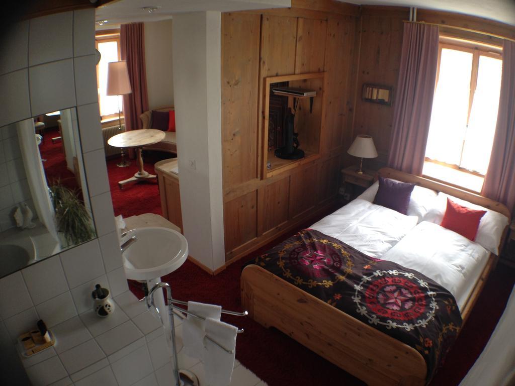 Hotel Posta Veglia Laax Pokoj fotografie