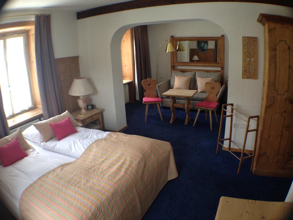 Hotel Posta Veglia Laax Pokoj fotografie